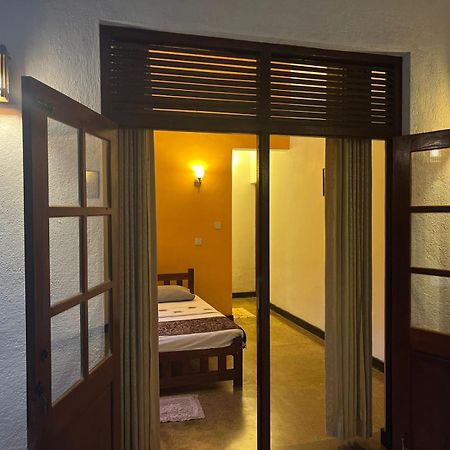 Rustic Mahaweli Appartement Kandy Buitenkant foto