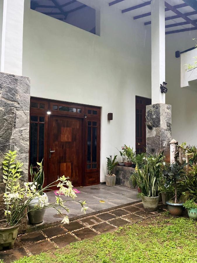 Rustic Mahaweli Appartement Kandy Buitenkant foto