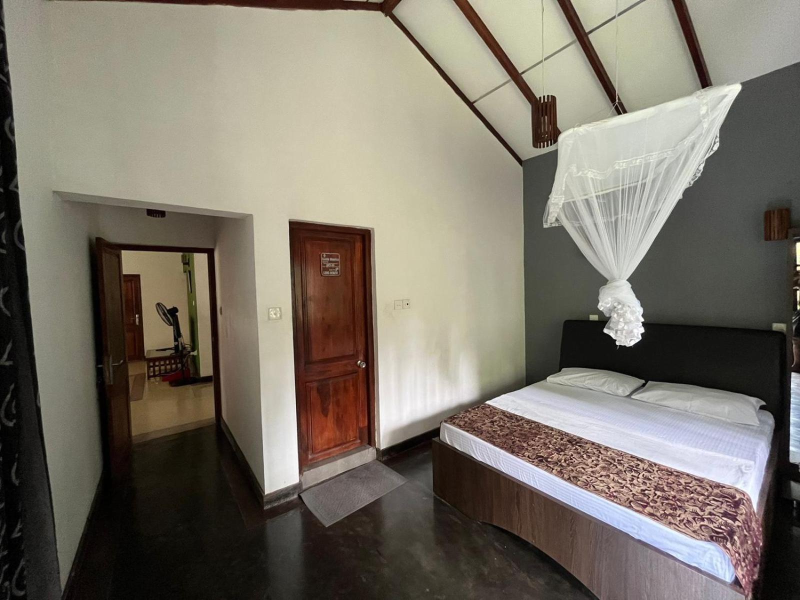 Rustic Mahaweli Appartement Kandy Buitenkant foto